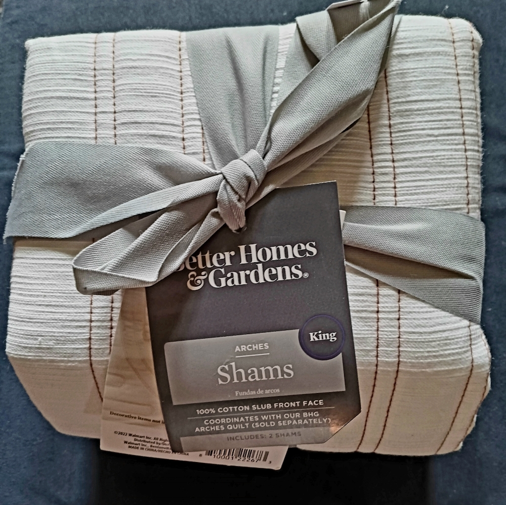 Pillow Shams Better Homes and Garden King Size Includes 2 Shams Brand New